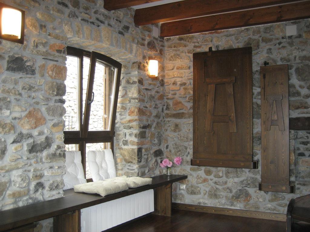 Casa Rural " El Retiro" Laspuna Bilik gambar